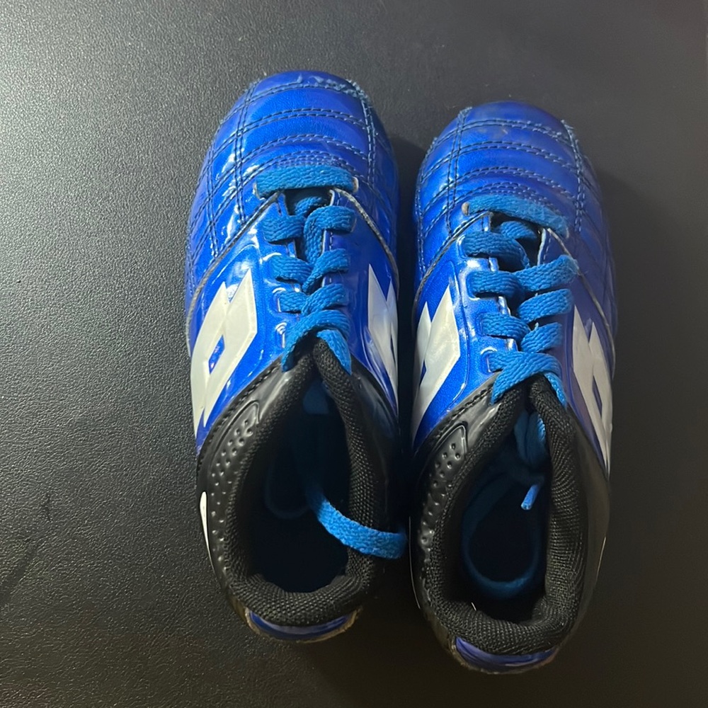 Lotto stadio blue cleats kids size 11